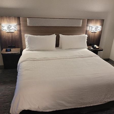 Holiday Inn Express Hotel & Suites Starkville, An Ihg Hotel Exteriör bild