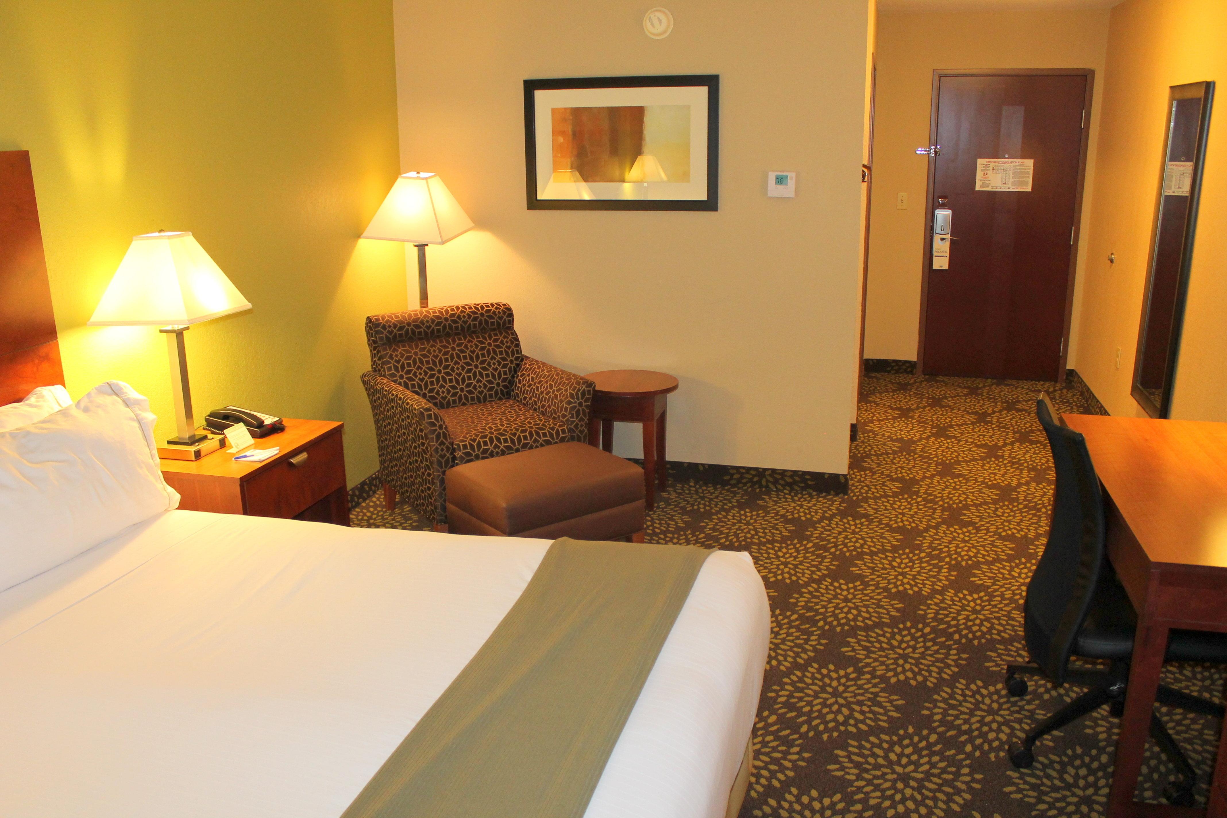 Holiday Inn Express Hotel & Suites Starkville, An Ihg Hotel Exteriör bild