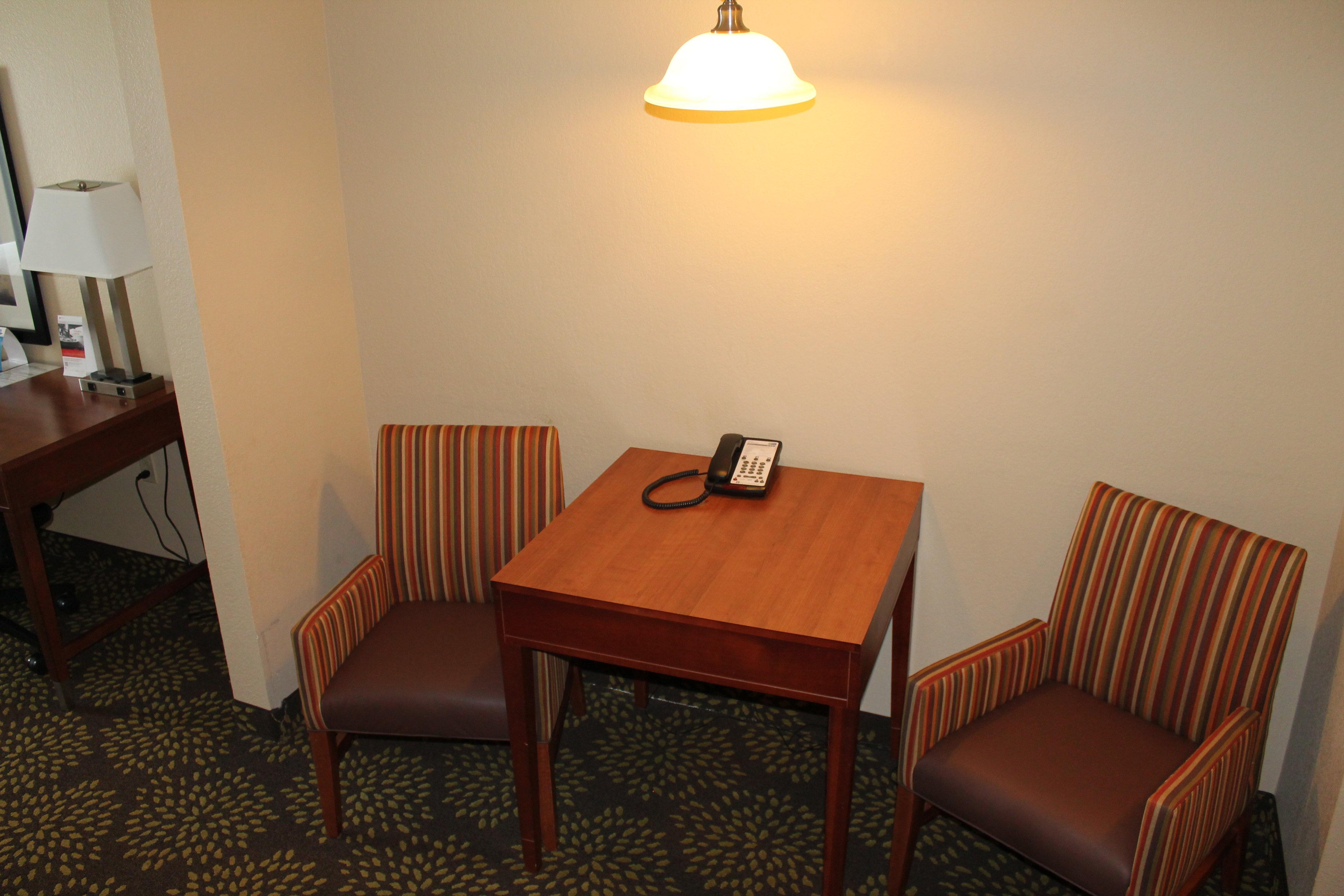 Holiday Inn Express Hotel & Suites Starkville, An Ihg Hotel Exteriör bild