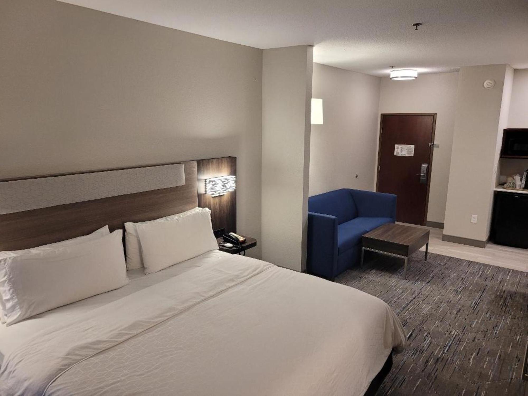 Holiday Inn Express Hotel & Suites Starkville, An Ihg Hotel Exteriör bild
