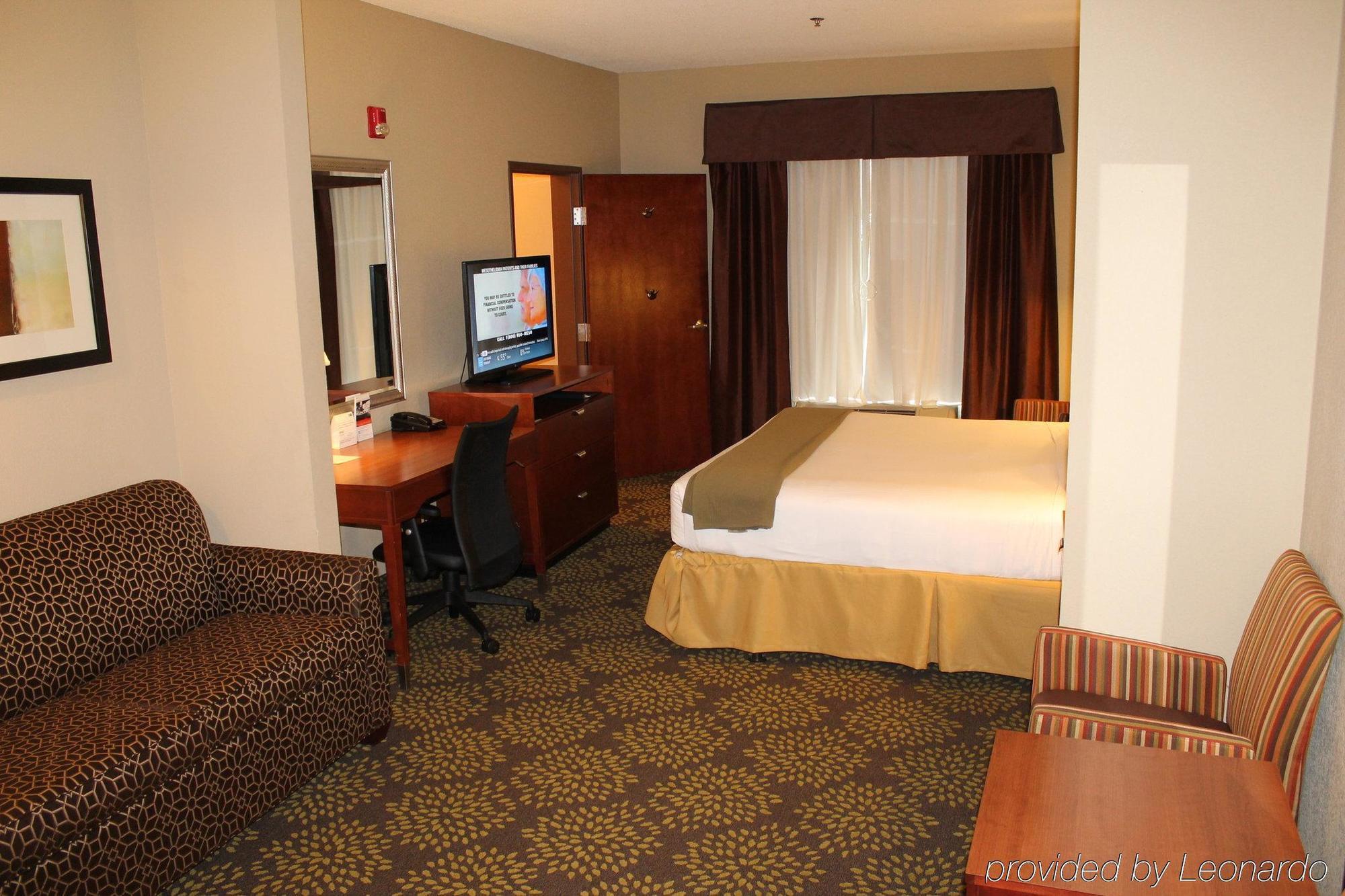 Holiday Inn Express Hotel & Suites Starkville, An Ihg Hotel Exteriör bild